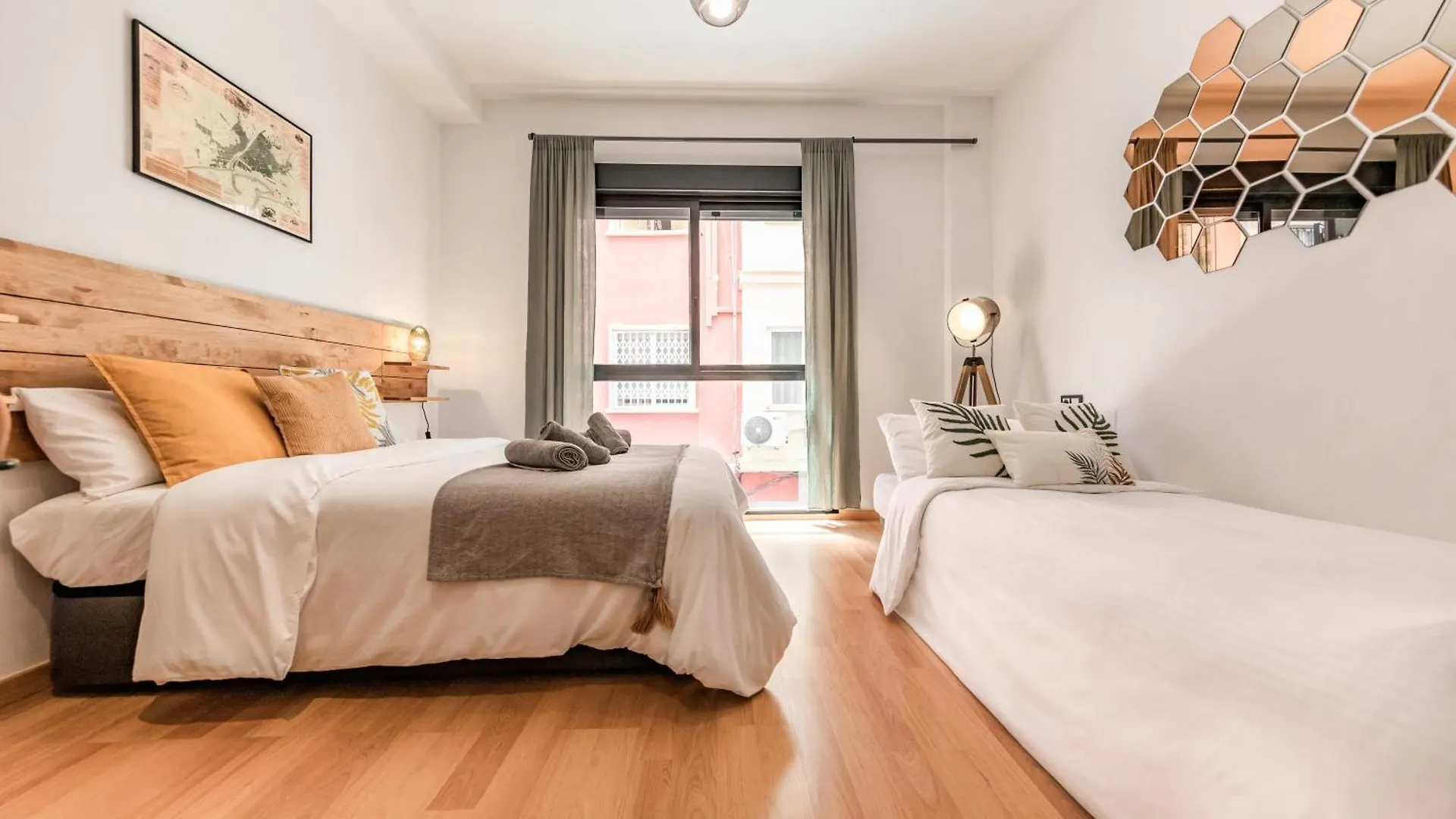 Apartment Industrial Studio In The City Center By Rems Malaga
